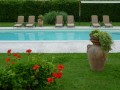 Der Pool und Liegewiese sind ideal für heisse Toskanische Nachmittage